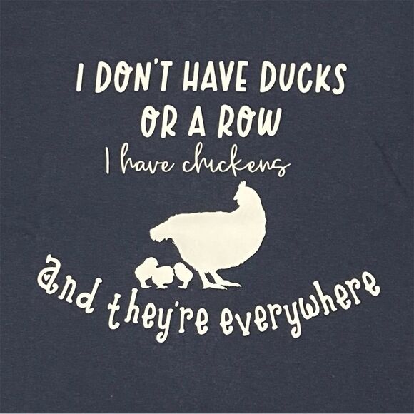 Gildan Heavy Cotton Chickens Everywhere T-Shirt Navy Blue‎ Size Medium - Picture 1 of 4